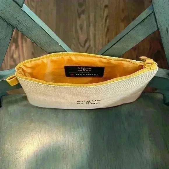 Acqua Di Parma for Air Canada Travel Pouch - Picture 9 of 10